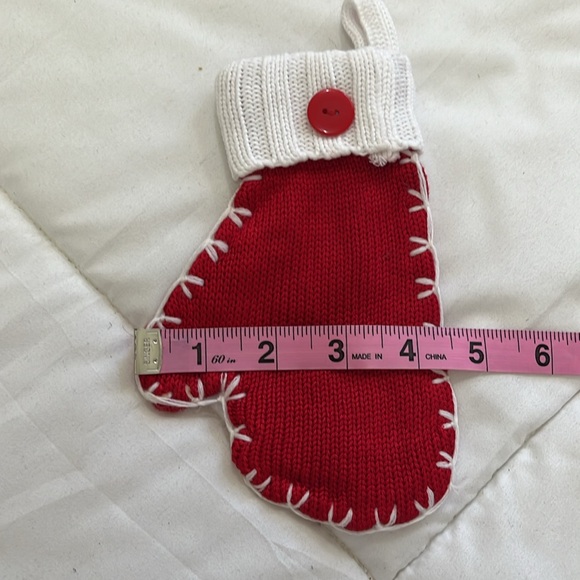 NEW 8 Christmas Red Mitten Gift Card Holder - Picture 6 of 7
